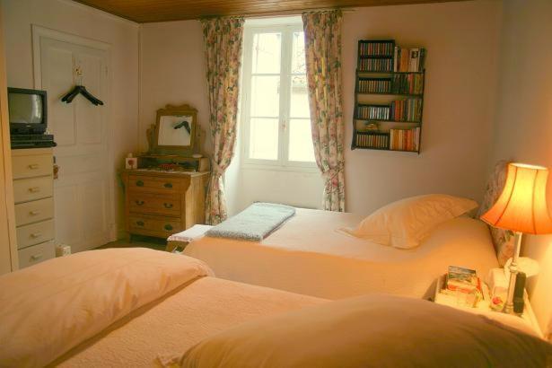 Chambres D'Hotes Chez Carolyn Villefranche-du-Perigord Phòng bức ảnh